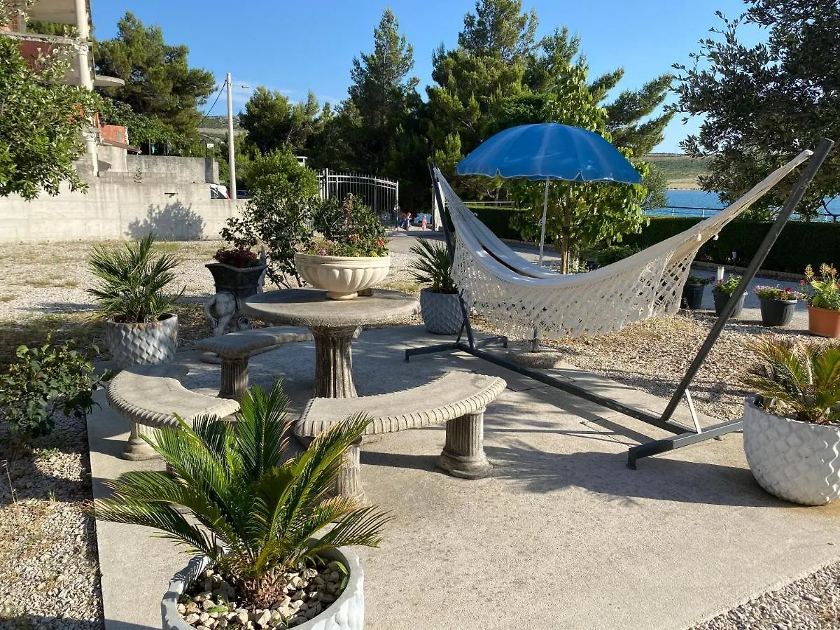Villa Punta Rovanjska Affittacamere